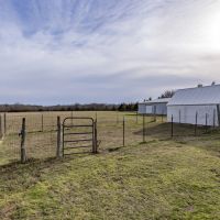 Luxury Home on 110 Acres in Calera OK images 5