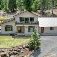 542 Acre Country Home in Oregon