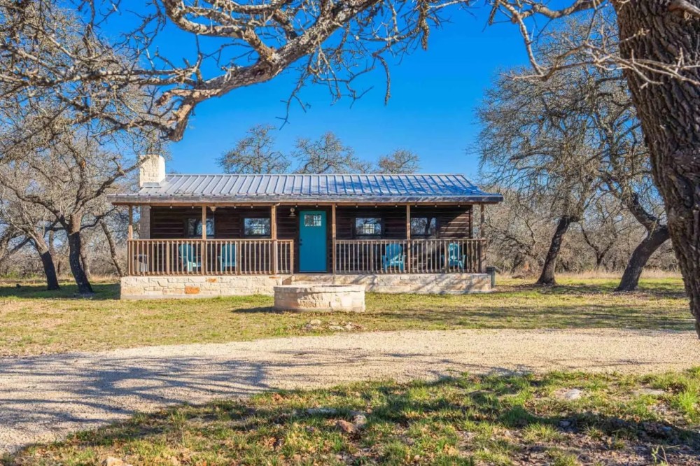 Real County Das Steinhaus Ranch W of Leakey featured image