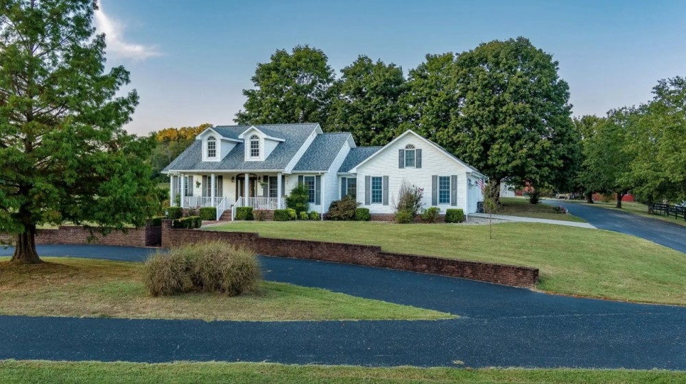 502-Acres of Farmland in Burkesville KY for Sale - Beautiful Country Home featured image