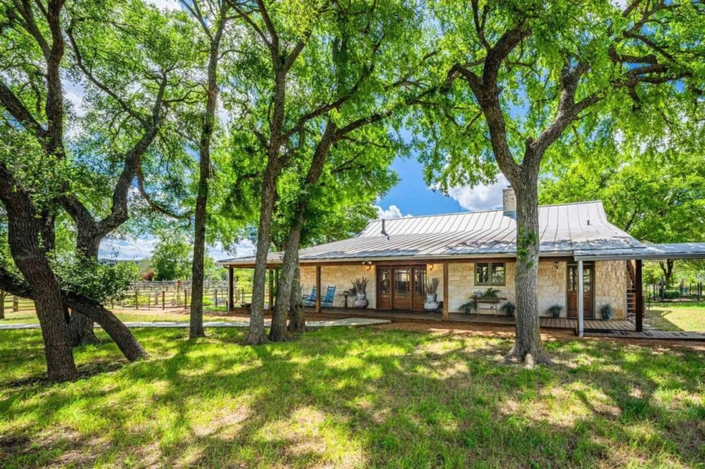 Gillespie County Rancho Cielito Lindo NE of Fredericksburg featured image