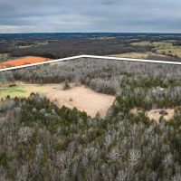 40 Acres of Comfort Outdoor Adventure images 3