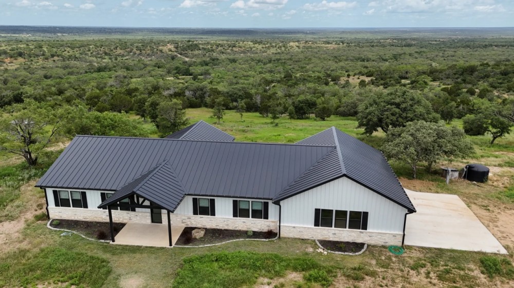 San Saba - 900 acres with home and guest house featured image