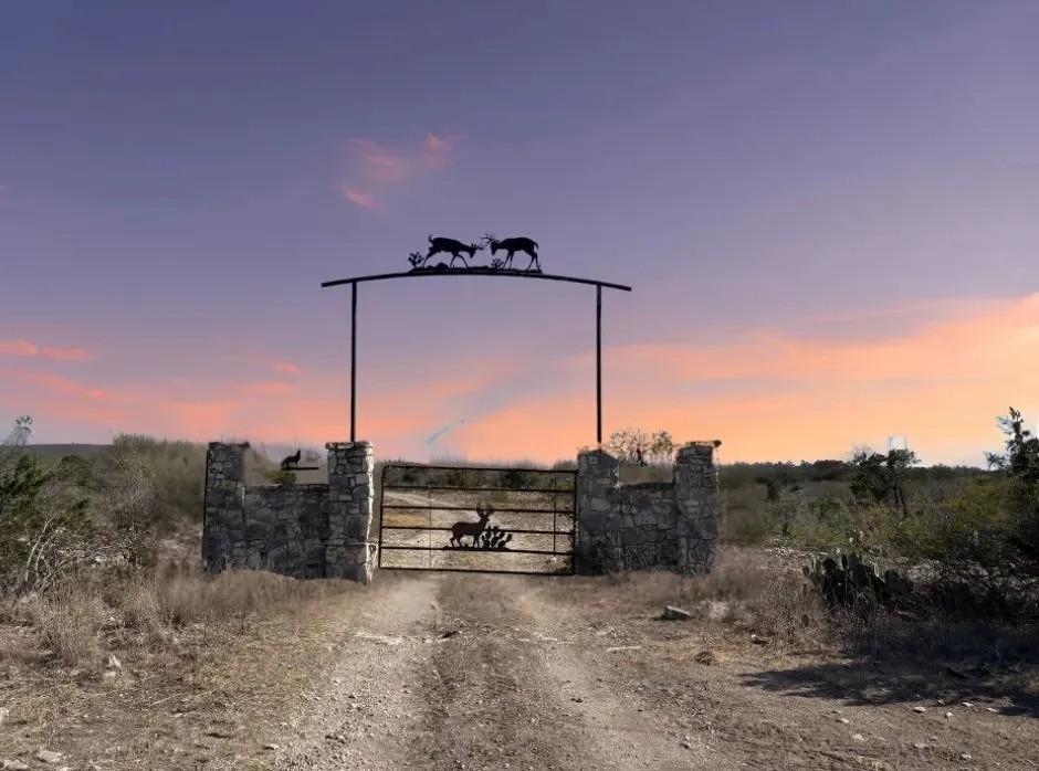 Hughes Low Fence Hunting Ranch featured image