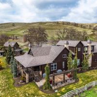 Eightmile Creek Estate images 3