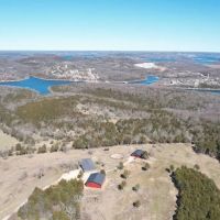 Gorgeous Private Equestrian Estate Overlooking The Beautiful Tablerock Lake images 3