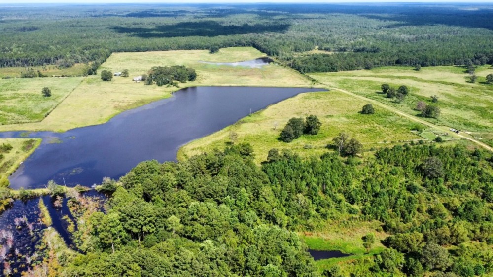 Copeland Lakefront Lodge Farm Timber Retreat featured image
