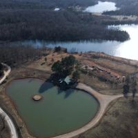 327-Acre Lakefront Hunting Estate in Mineral Point Missouri images 4