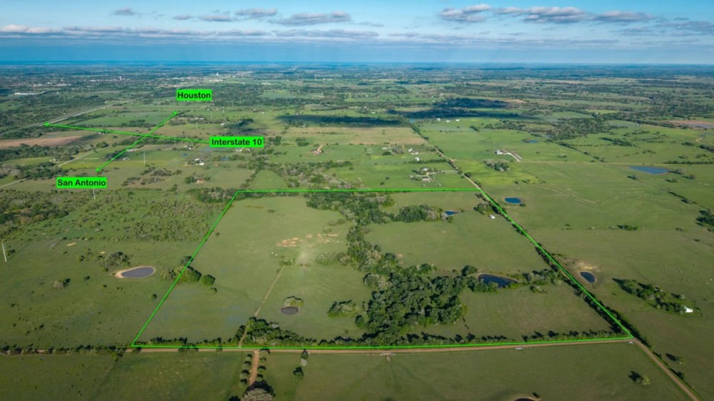 1070 Muehr Road Weimar Texas 78962 featured image