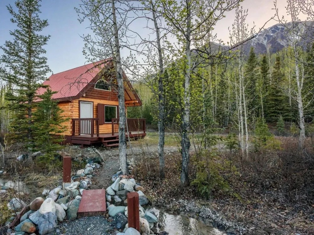 Fireweed Mountain Lodge featured image
