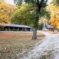 Twin Peaks Creeks Ranch Your Private Haven Amidst The Beauty Of The Ozark Mountains images 4