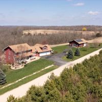 Luxurious Executive Compound for Sale in Southwest Wisconsin images 3