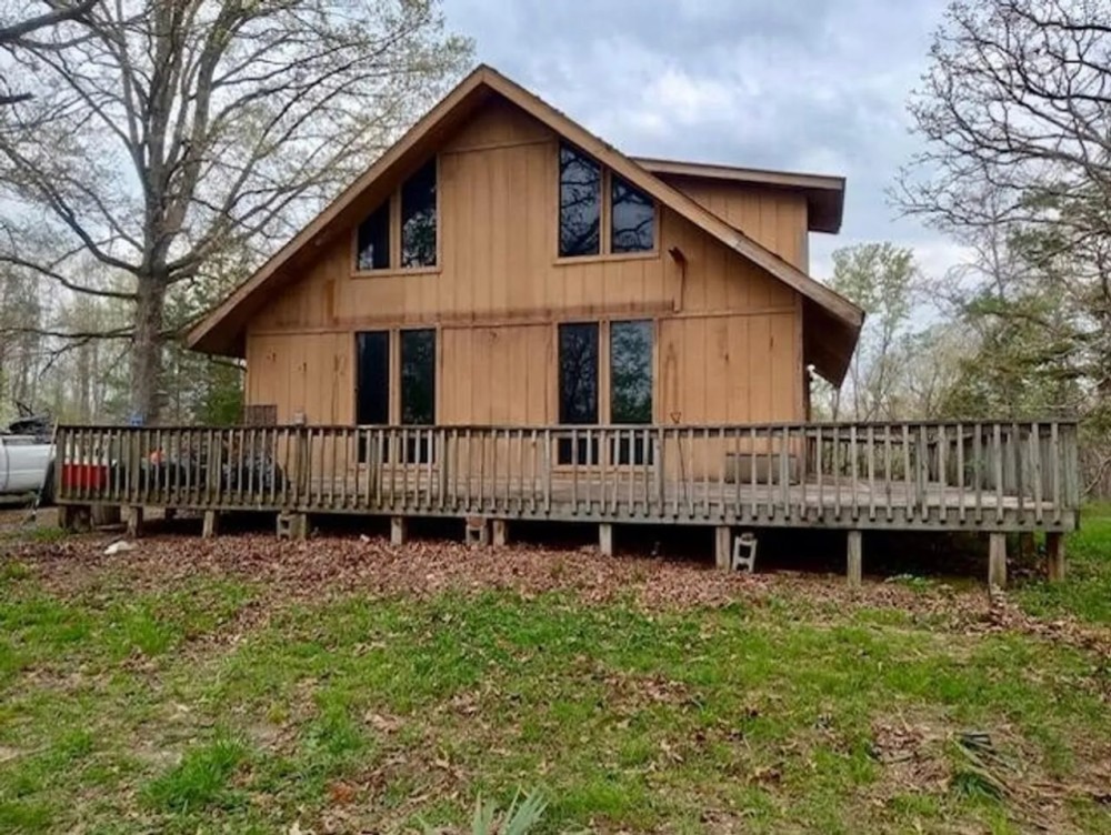 36 Acres 3 Bed 2 Bath Barn Private US Forest on 2 Sides Orgeon County featured image