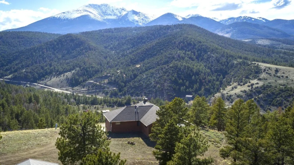 Marshall Pass Lodge Salida CO 1041 CR200 featured image