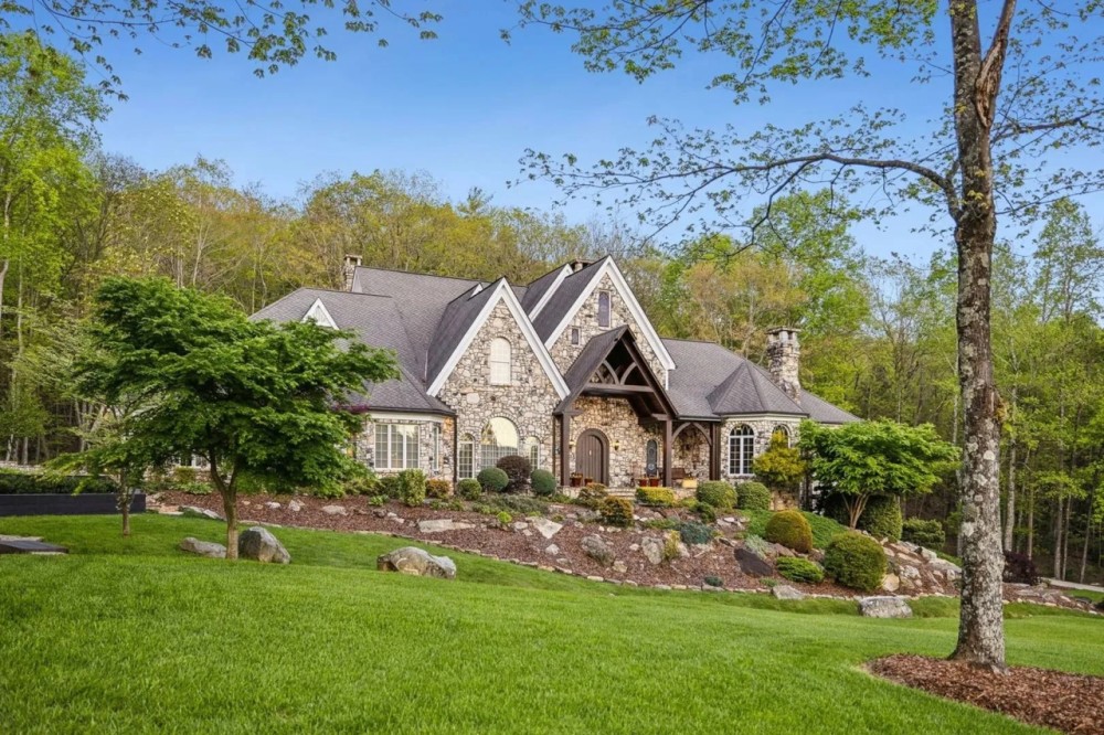 North Carolina Luxury Estate on 128 Acres for Sale featured image