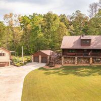 7.2-Acre Log Home in Jacksonville Alabama for Sale