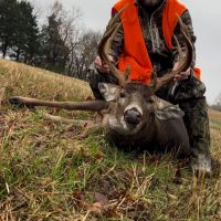 220 acre hunting lease in Robertson Co. Year long lease for whitetail deer. $30 per acre