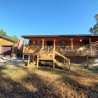 Ozarks Home Overlooking Pond on 5 Acres images 3