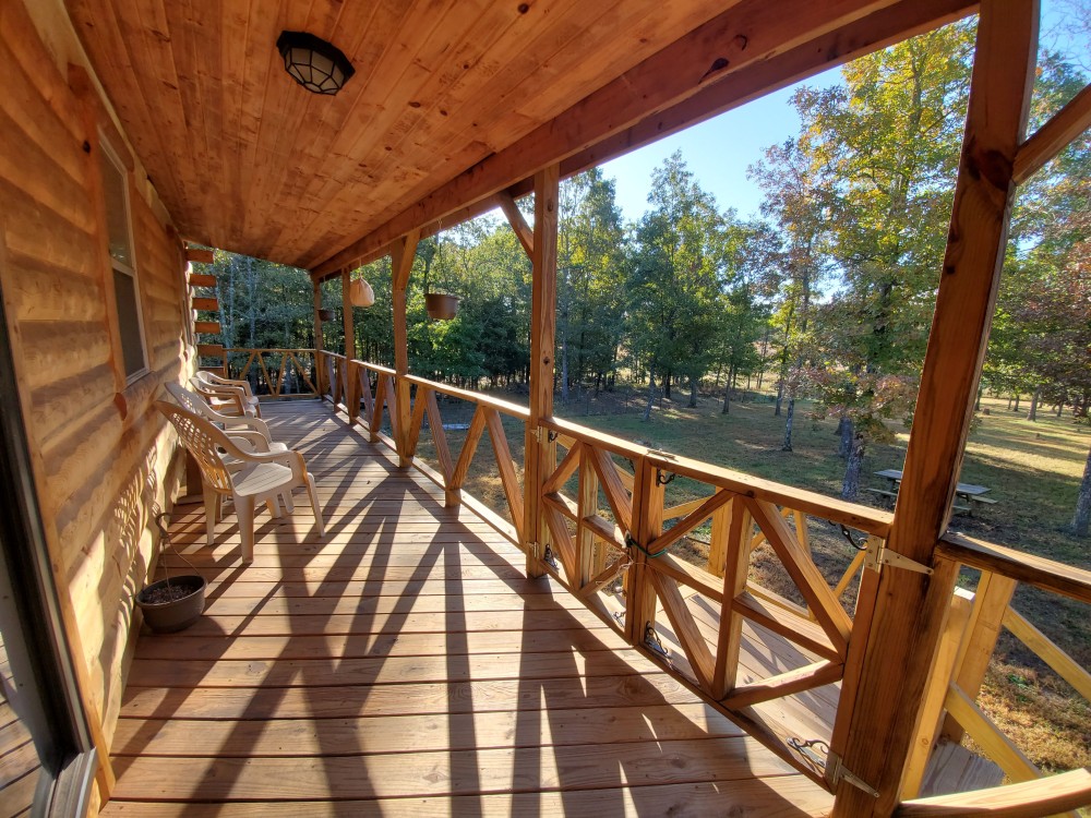 Ozarks Home Overlooking Pond on 5 Acres featured image