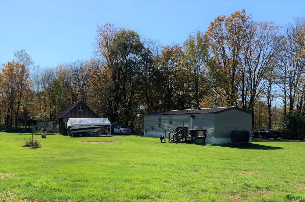 1 acre Manufactured Home Florence NY featured image
