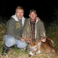 Whitetail Deer Ranch/Outfitters in East Central Indiana Offering Group & Individual Hunts