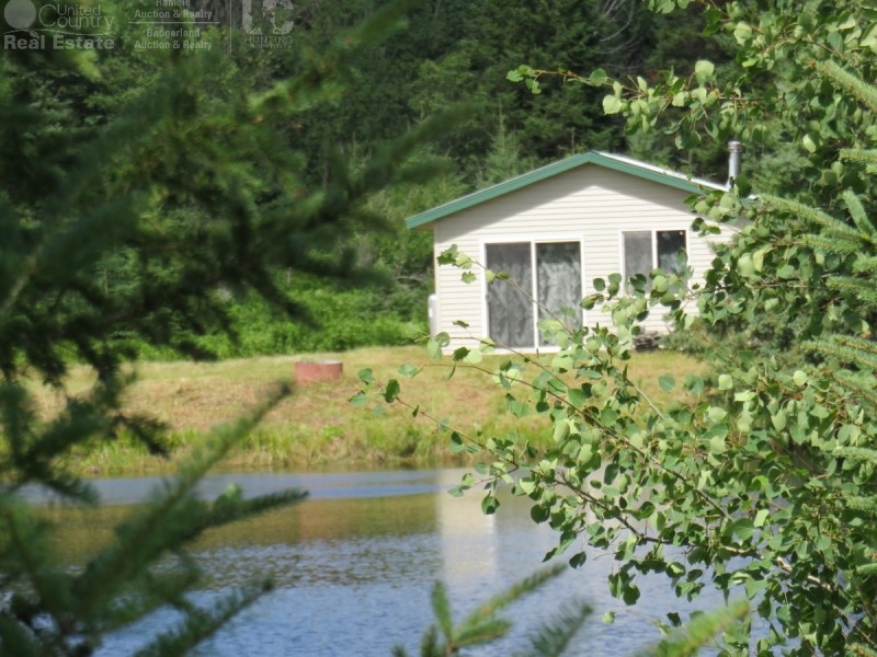 Off Grid Cabin on 84 Acres Near Glidden WI featured image
