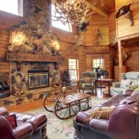 Legendary Illinois Deer and Bird Hunting Lodge