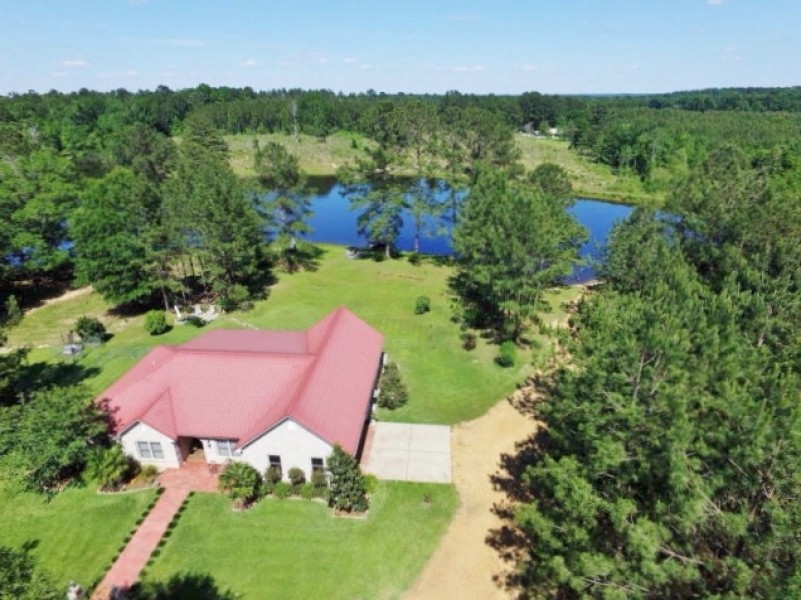 3 Bed  2 Bath Home  39.72 Acres  Lake  NPSD  Summit  MS featured image