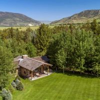 Absaroka Moon Retreat images 3