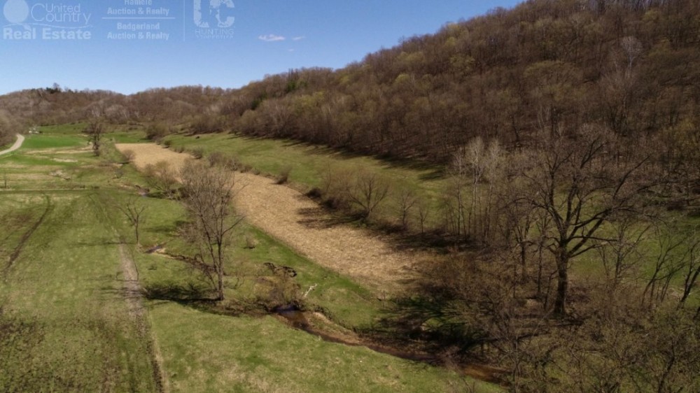 Full-Treatment Retreat for Sale in SW Wisconsin featured image