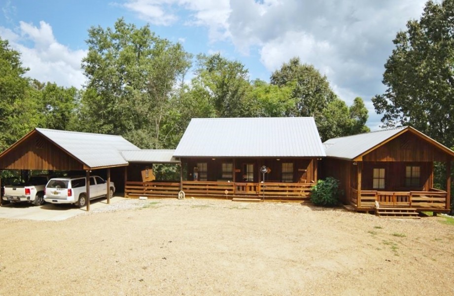 3 Bed 3 Bath Hunting Lodge 143 Acres Wilkinson Co  MS featured image
