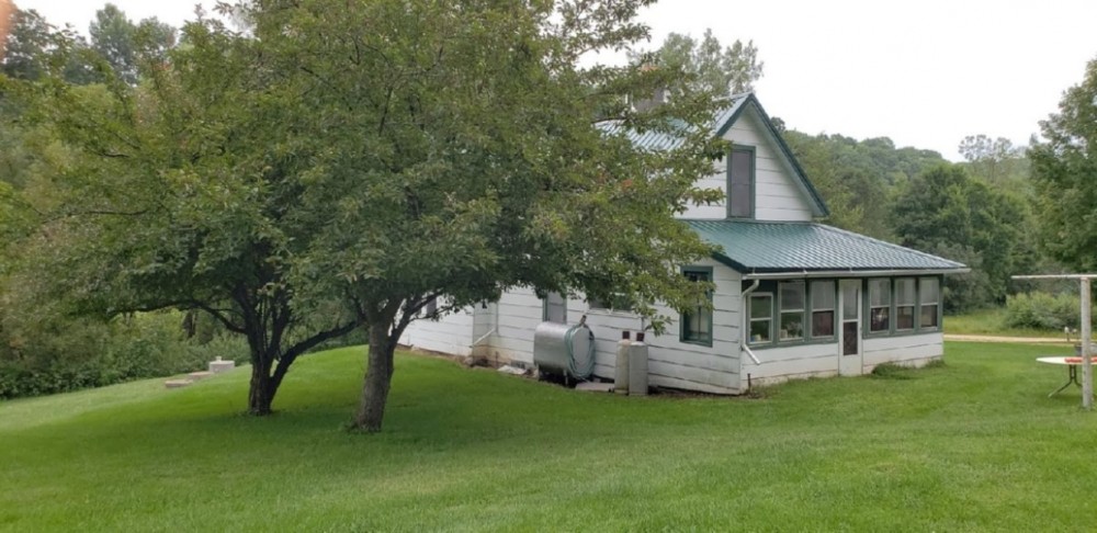 Hunting Property w Farmhouse For Sale Richland County WI featured image