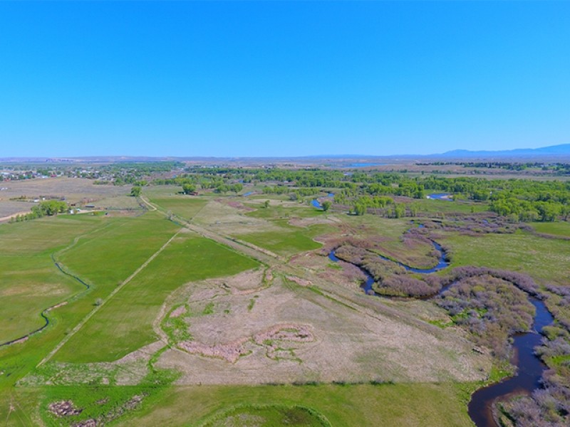 Spring Creek Acreage featured image
