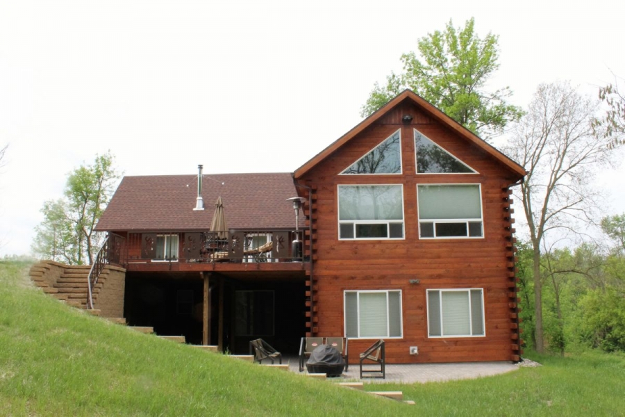 Luxury Cabin with Trophy Hunting Land in Buffalo County WI Hunting