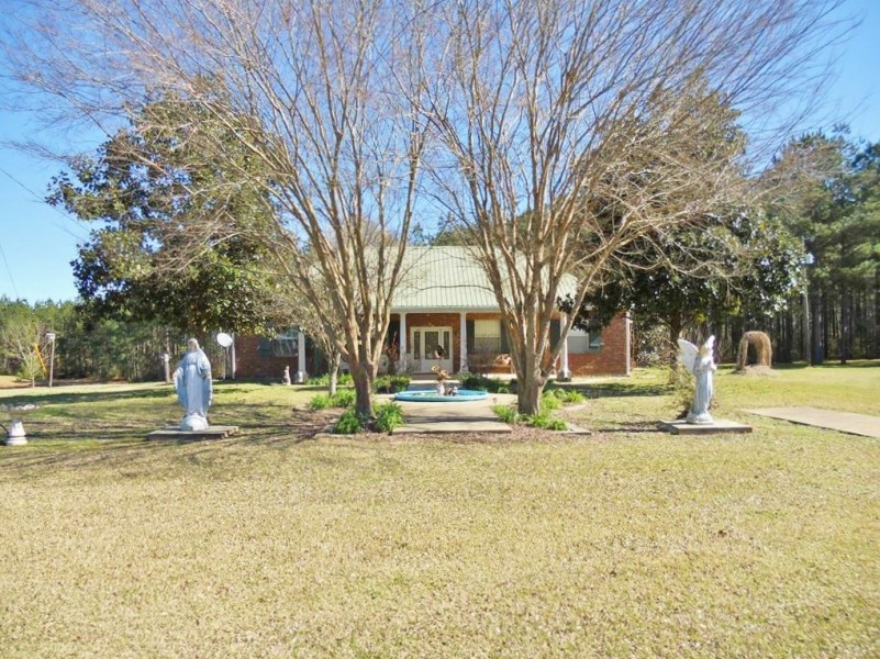 3 Bed 1 Bath Home &nbsp; 1 Bed 2 Bath Guest House 42 Acres SW MS featured image
