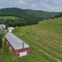 Charming Farmstead with Trophy Hunting Land Minutes from La Crosse  Wisconsin images 3