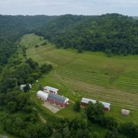 Charming Farmstead with Trophy Hunting Land Minutes from La Crosse  Wisconsin images 4