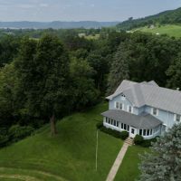 Charming Farmstead with Trophy Hunting Land Minutes from La Crosse  Wisconsin images 6