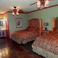 Year Round Alabama Whitetail, Turkey, and Quail Hunting Lodge Daily Hunts