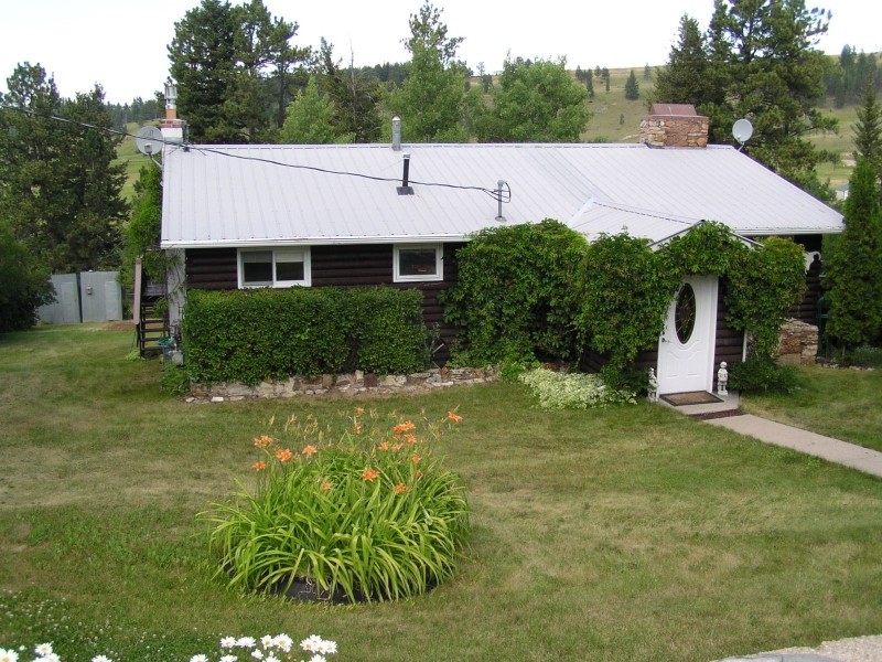 Country Home with Hunting &nbsp; Recreational Land For Sale in Fergus County  MT featured image