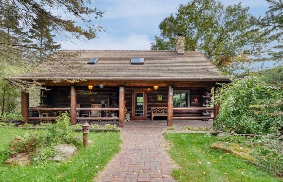 Secluded Country Estate in Jackson County featured image