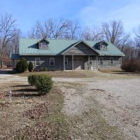 Stunning Luxury Home in The Ozarks For Sale in Thayer  MO images 3