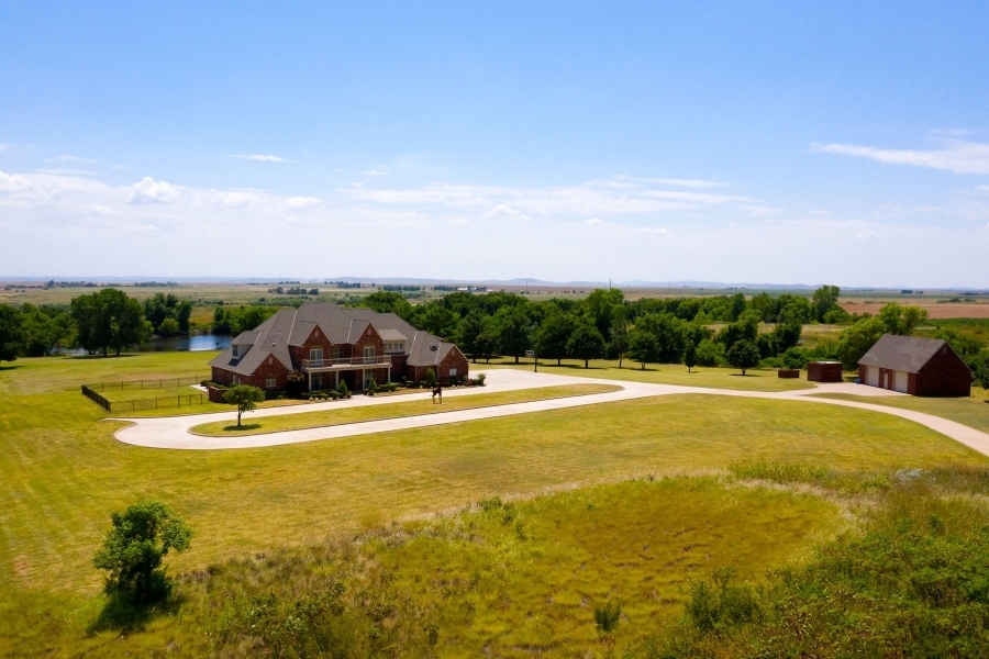 Stunning Luxury Home &nbsp; Recreational Land For Sale in Caddo County  OK featured image