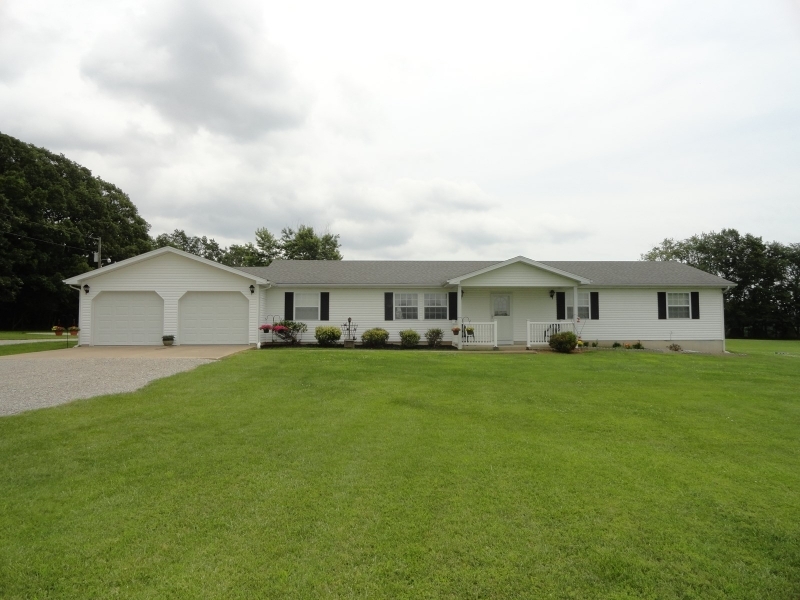 Country Home Acreage For Sale in Southwest MO Hunting Land for Sale
