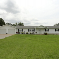 Country Home &nbsp; Acreage For Sale in Southwest MO