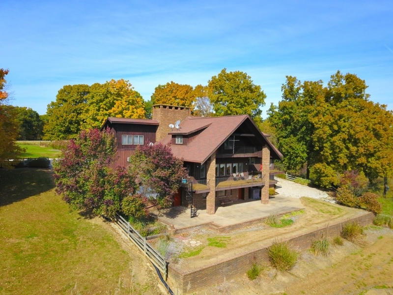 Riverfront Hobby Farm For Sale in Browning  IL featured image