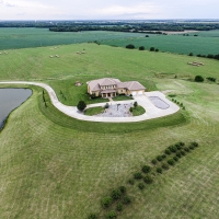 Luxurious Country Living