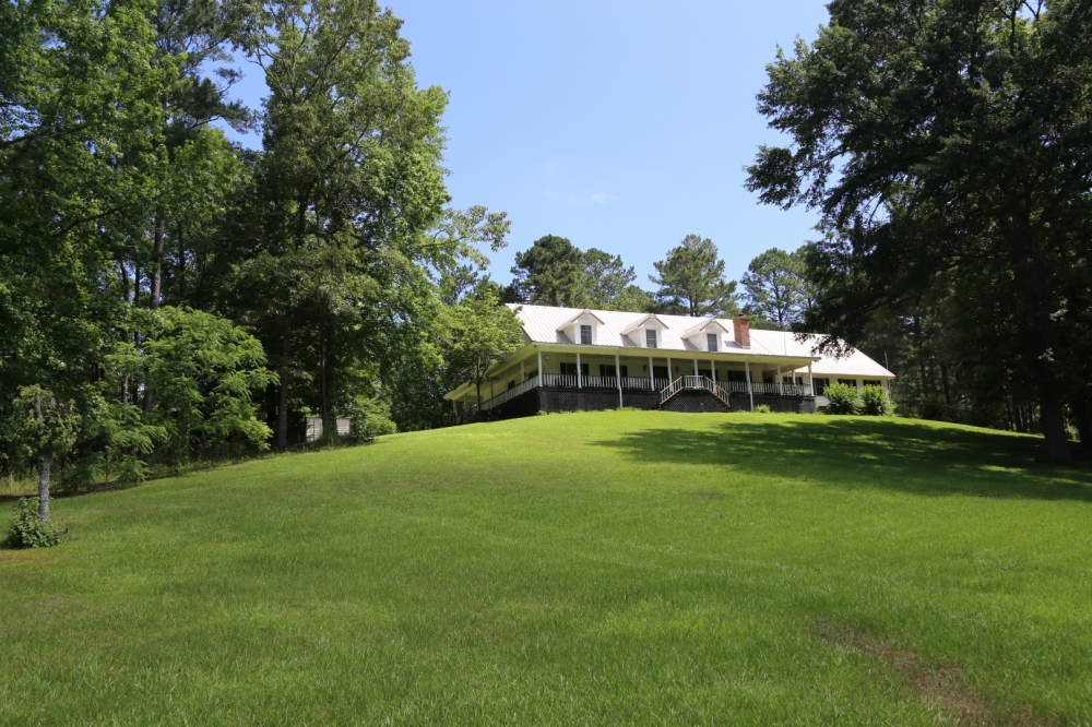 Beautiful Home-Farm-Timberland-Hunting featured image
