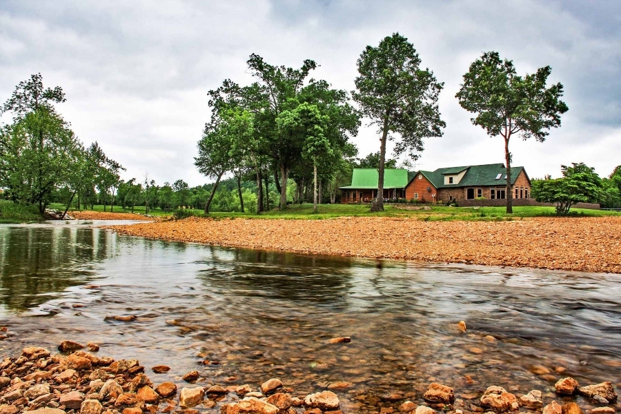 Exceptional Country Estate with Recreational Land For Sale in Salem  AR featured image