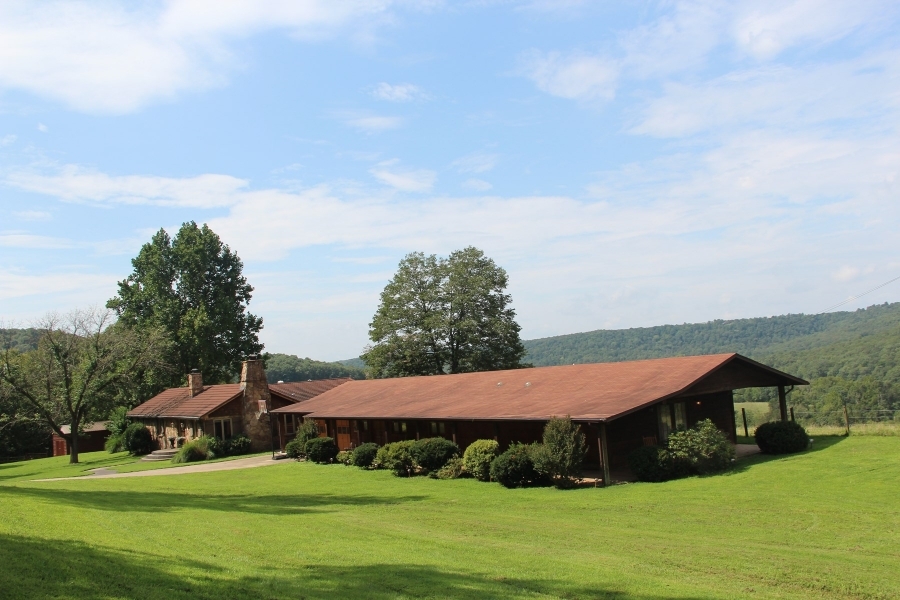 Hunting &nbsp; Recreational Ranch For Sale in Newton County  AR featured image